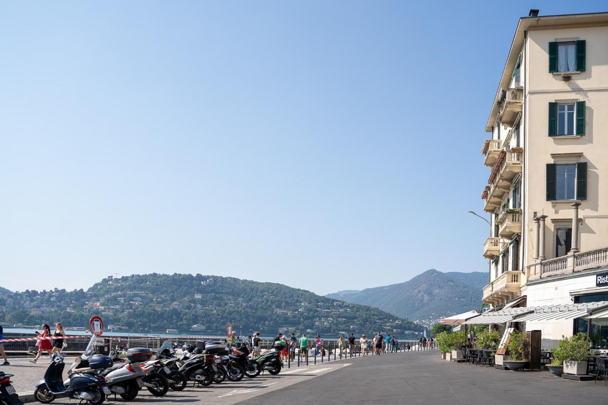 Appartamento Esclusivo Fronte Lago, In Centro A Como Con Garage Exterior photo